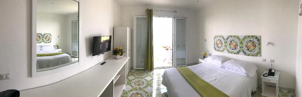 TRIPLE SUPERIOR SEA VIEW Room, Villa Pina Antico Francischiello, Naples