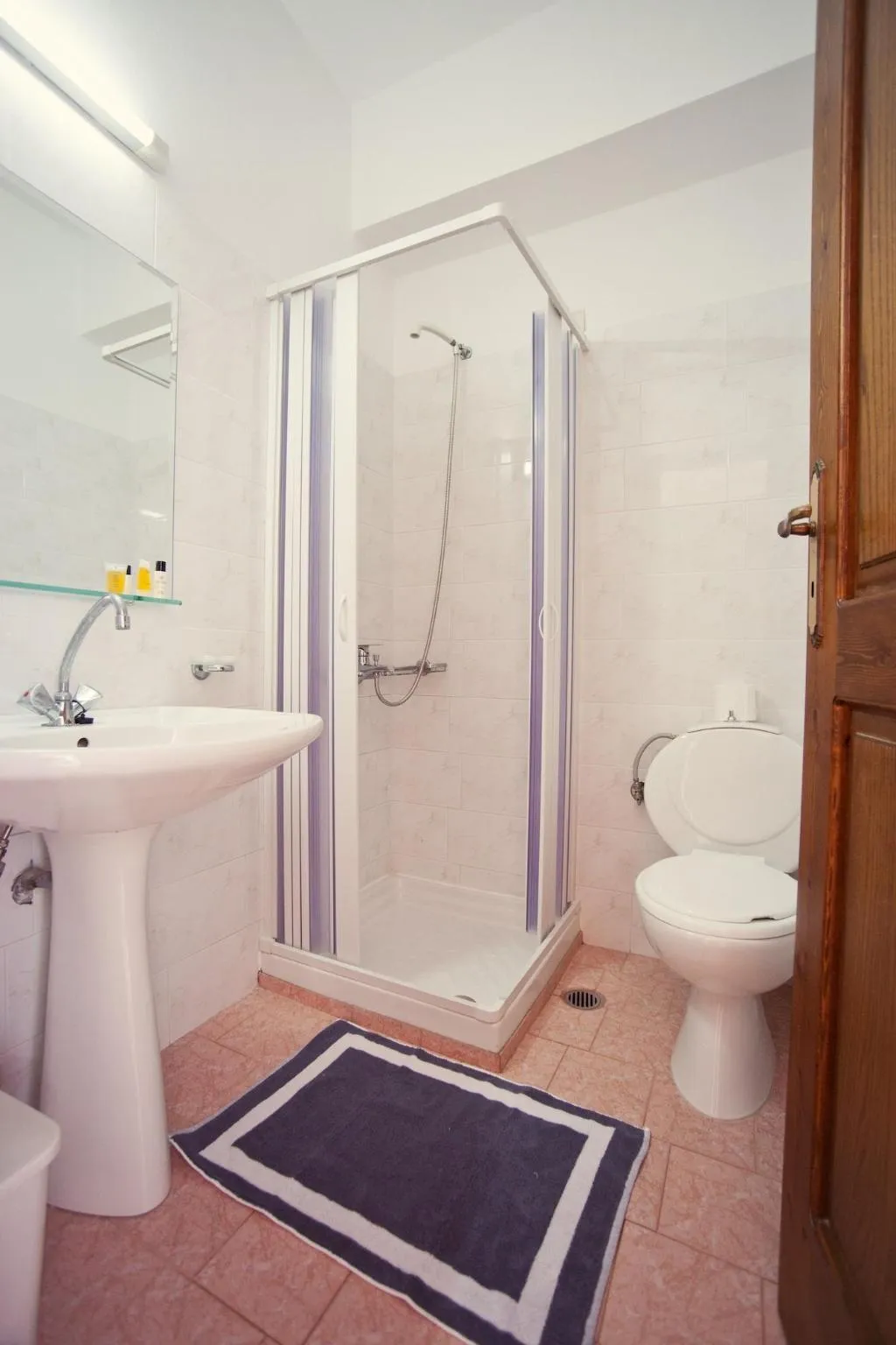 Room, Niriides Hotel, Crete