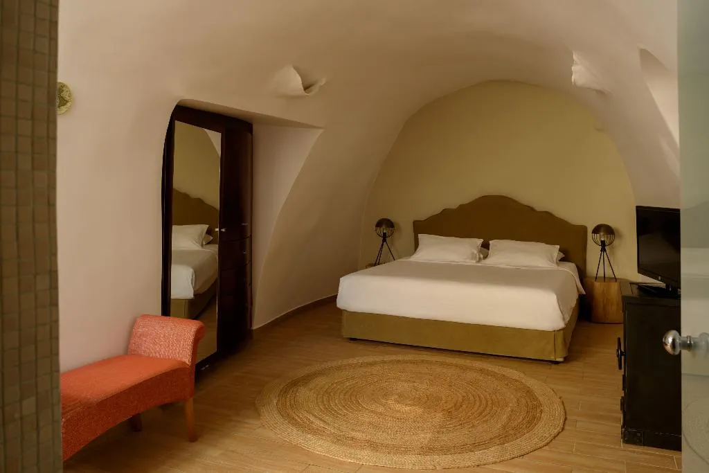 VILLA WITH JACUZZI Room, Suite Home Santorini, Santorini