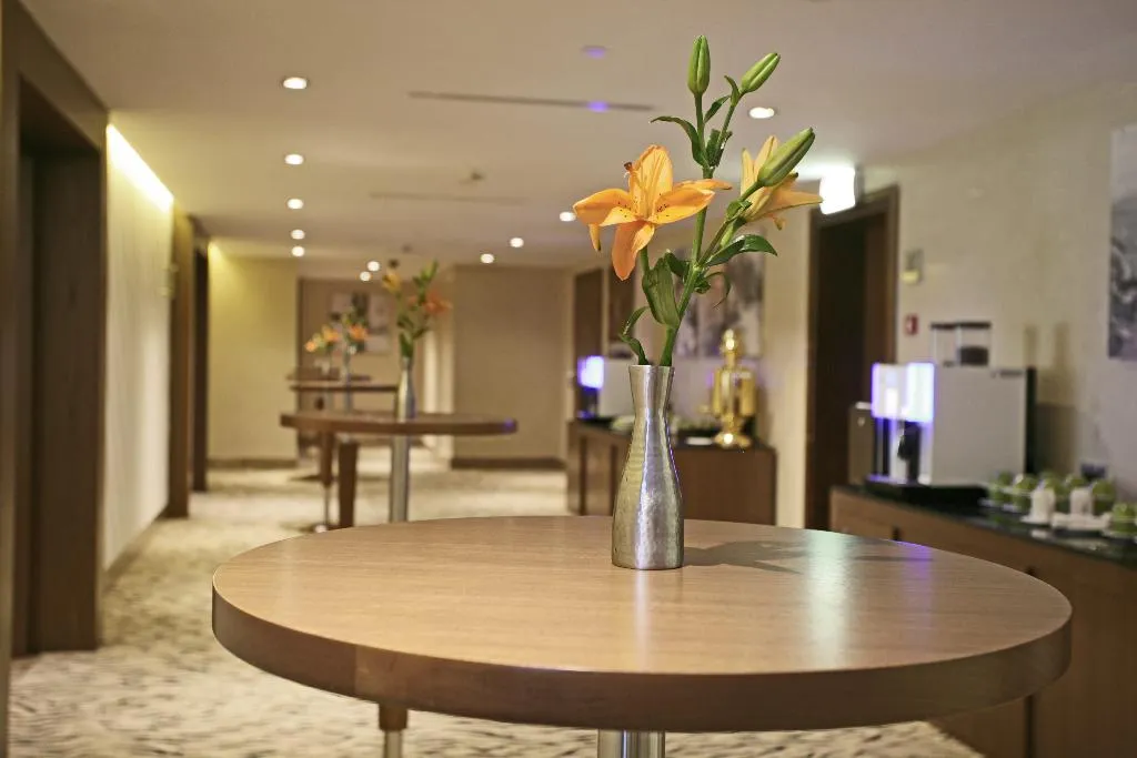 Lobby, Elite Byblos Hotel EX( Coral Dubai Al Barsha), Dubai