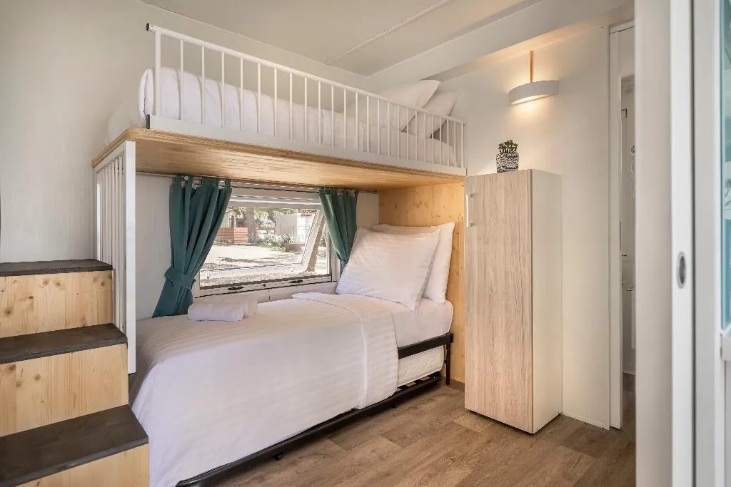 MOBILE HOME SUPERIOR WITH VIEWS Room, Valkanela Campsite Mobile Homes, Istria