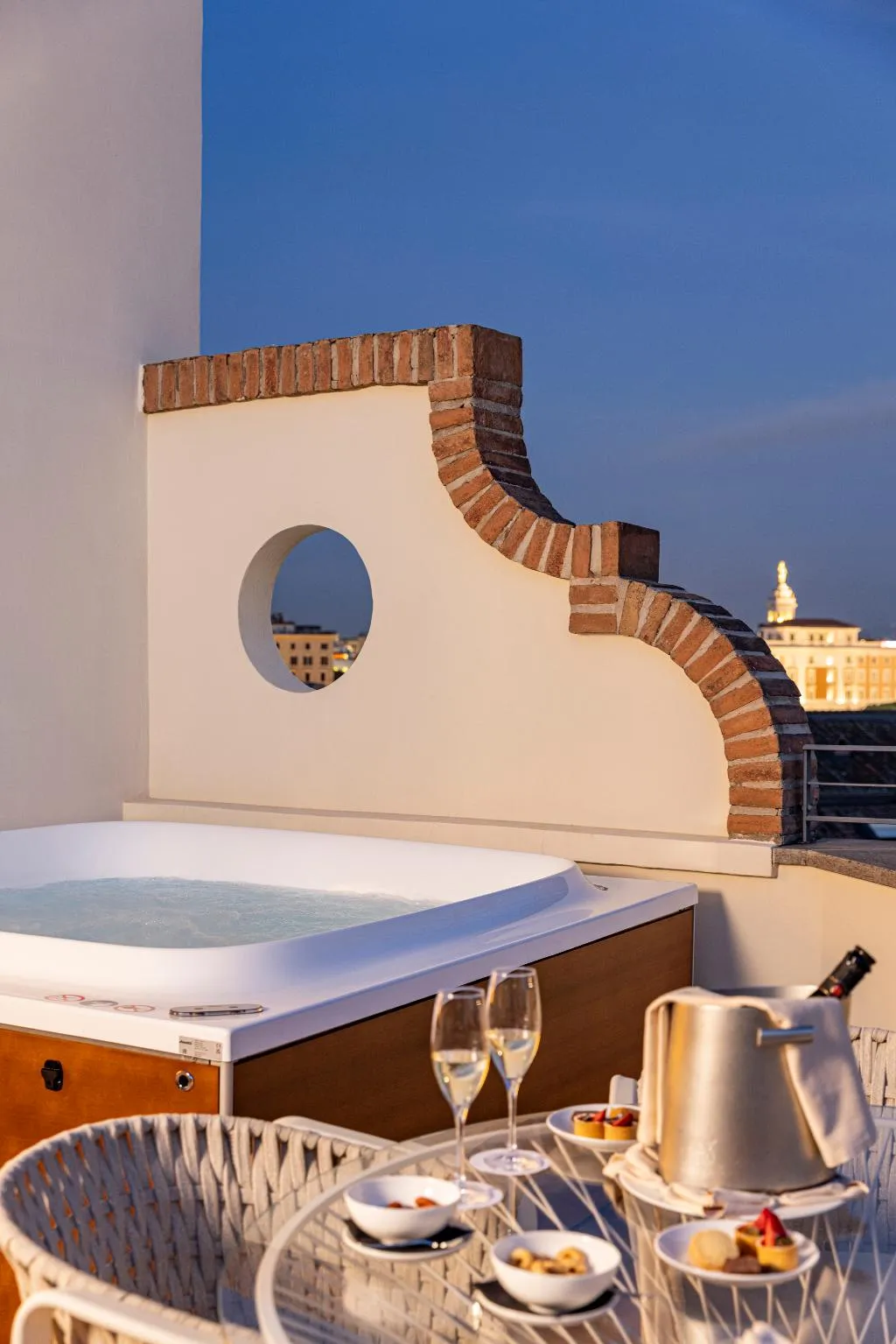 JUNIOR SUITE WITH TERRACE Room, Anantara Palazzo Naiadi Rome Hotel, Rome