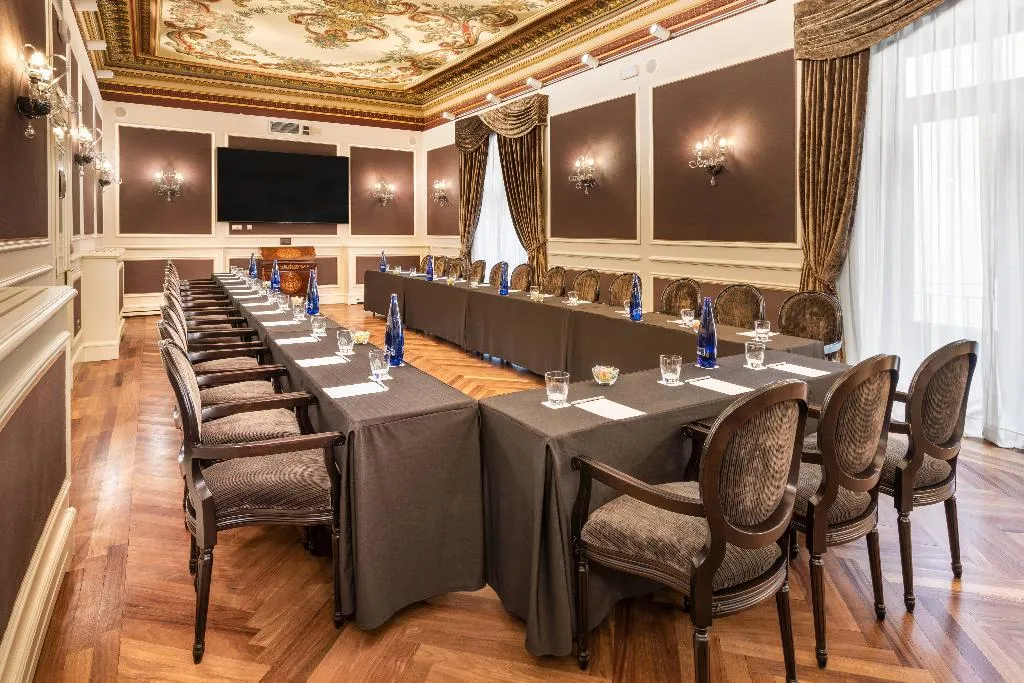 Conferences, Catalonia las Cortes, Madrid