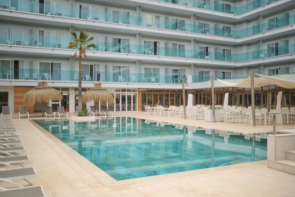 Pool, Bahia del Sol, Majorca