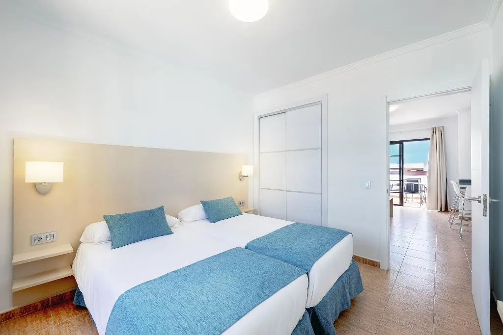 APARTMENT CAPACITY 6 TWO BEDROOMS Room, Apartamentos Rosamar, Lanzarote