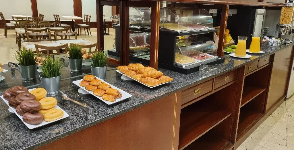 Restaurant, Gran Legazpi, Madrid