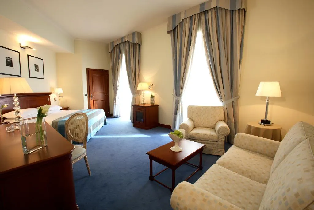Double or Twin DELUXE Room, Starhotels Terminus, Naples