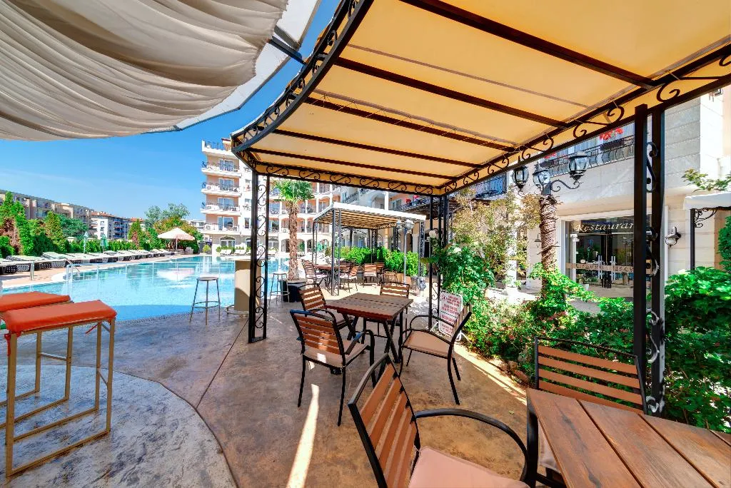Restaurant, Avenue Deluxe, Bourgas