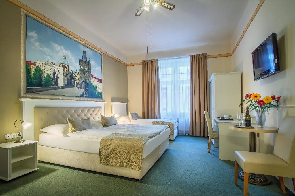 TRIPLE STANDARD Room, Taurus, Prague