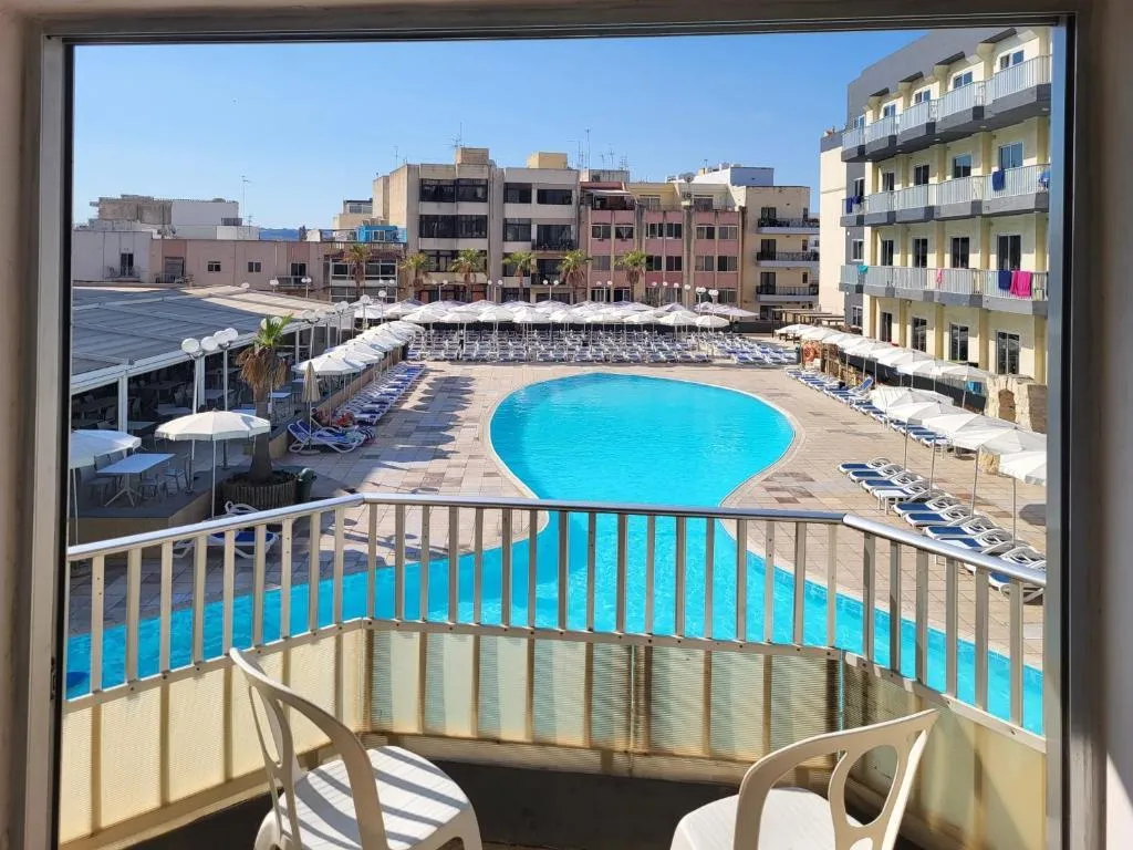 Pool, Topaz Hotel, Malta