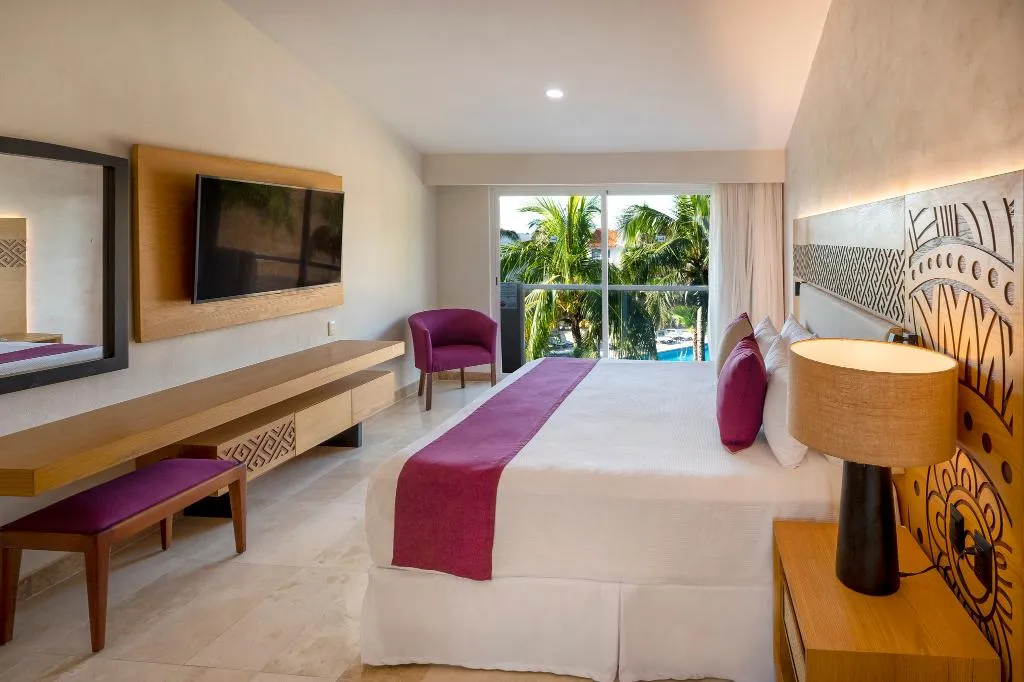 SINGLE POOL VIEW Room, Viva Azteca by Wyndham Trademark All Inclus Resort, Cancun Area