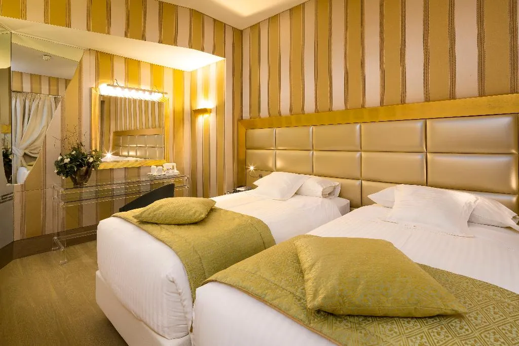 TRIPLE CAPACITY 3 Room, c-hotels Rubens, Milan