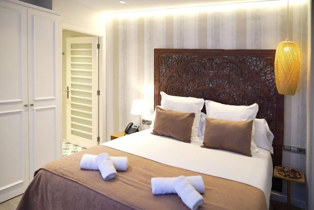 Room, Serennia Fira Gran Vía Exclusive Rooms, Barcelona