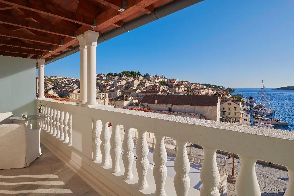 SUITE SEA VIEW WITH BALCONY Room, Palace Elisabeth Hvar Hotel, Split