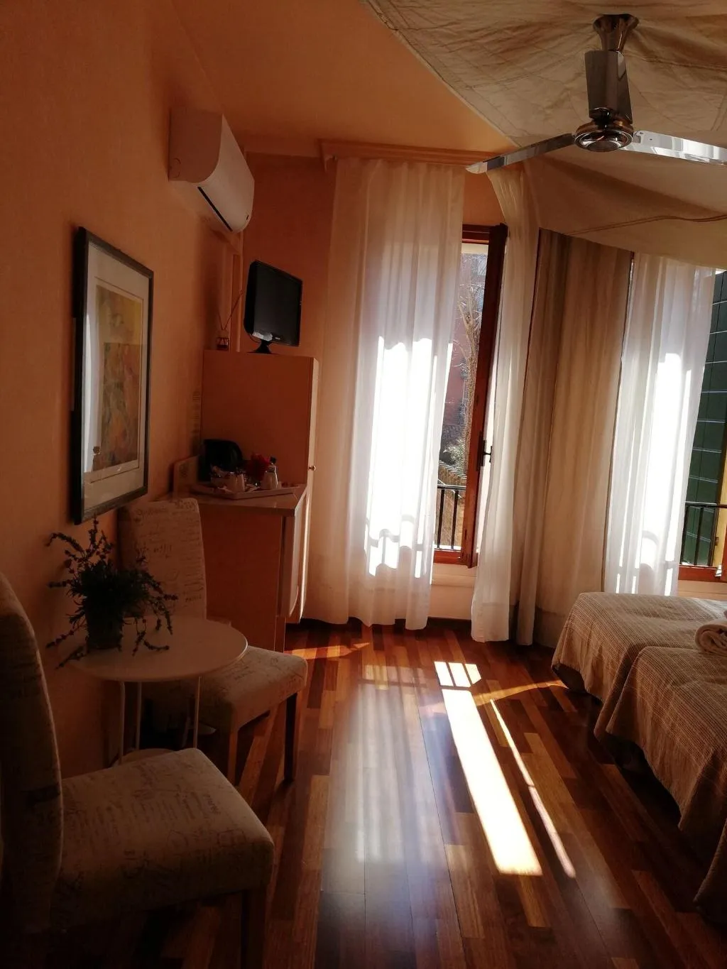 Room, 328 Il Veliero Romantico, Venice
