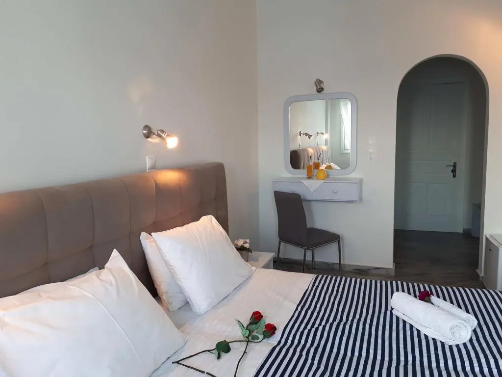 Double or Twin SEA VIEW Room, Petradi, Santorini