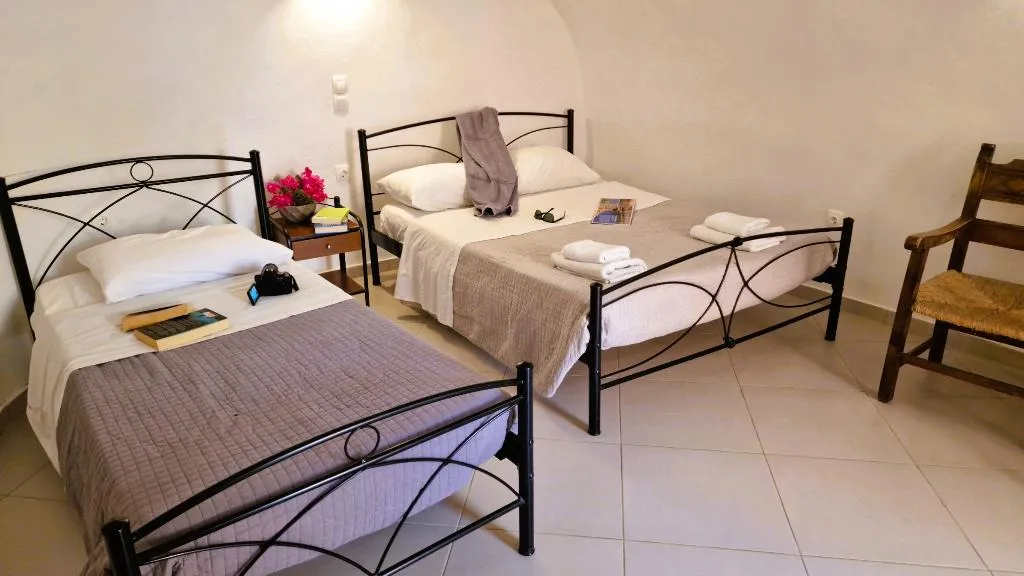 TRIPLE ECONOMY Room, Kykladonisia Traditional Settlement, Santorini