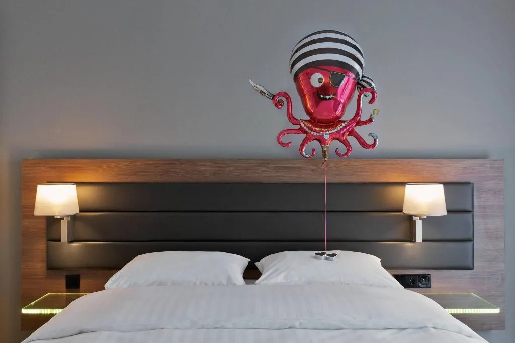 Room, Moxy Amsterdam Houthavens, Amsterdam