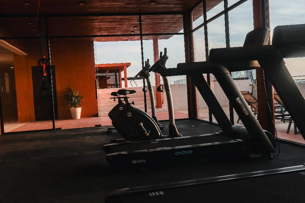 Sports and Entertainment, Everglades Suites, Cancun Area