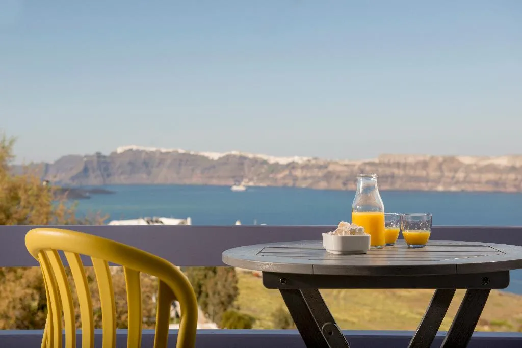 JUNIOR SUITE STANDARD Room, Earino Suites and Villas, Santorini