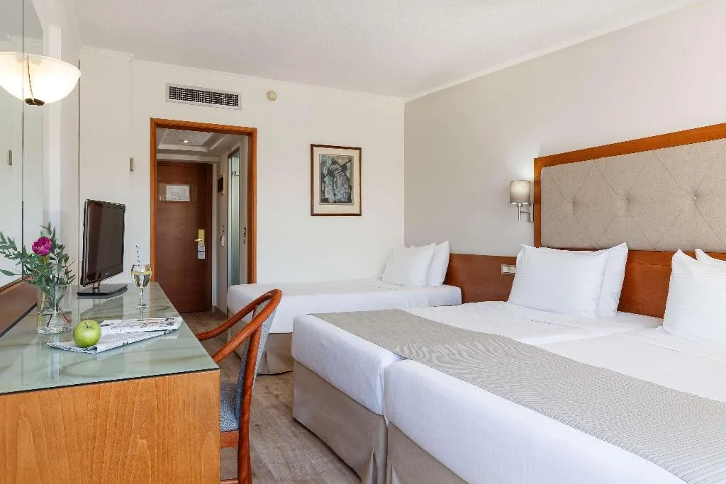 JUNIOR SUITE THREE BEDS Room, Best Western Plus Hotel Plaza, Rhodes