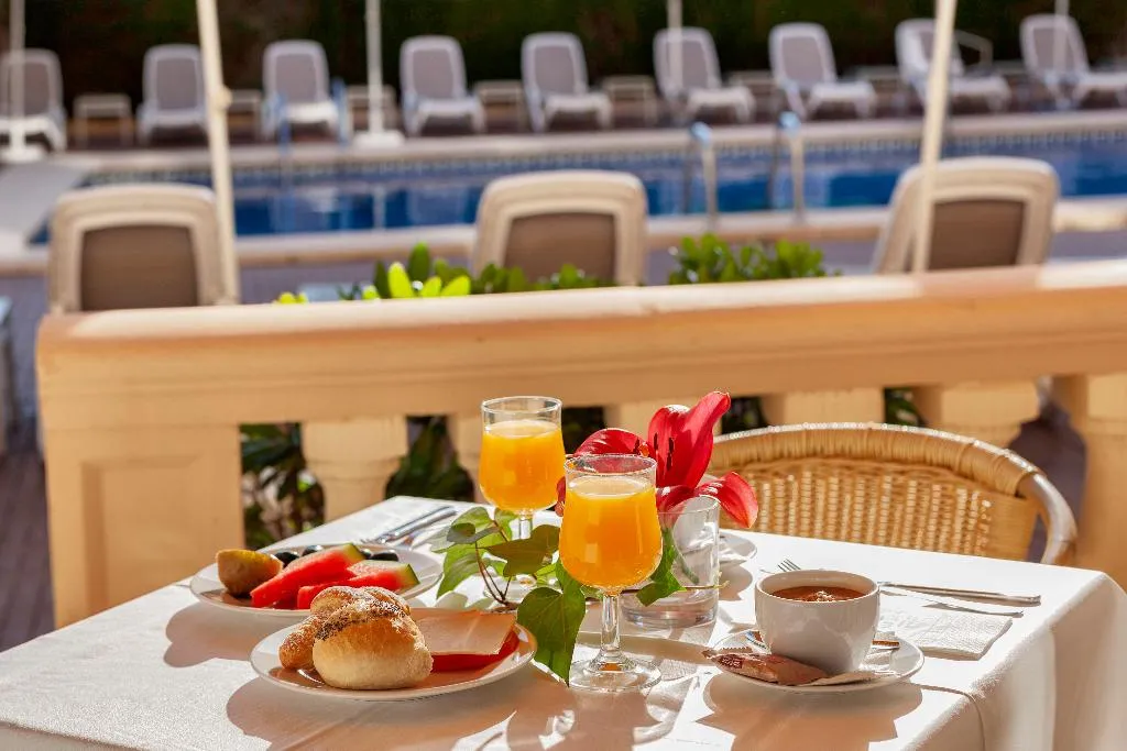 Pool, Amoros, Majorca