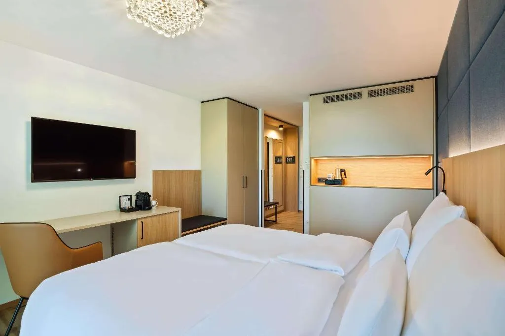 DOUBLE DELUXE Room, Austria Trend Hotel Maximilian, Vienna