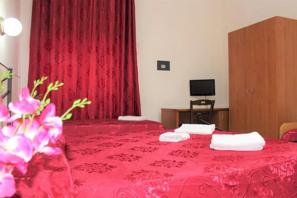 QUADRUPLE STANDARD Room, Hotel Eurorooms, Rome