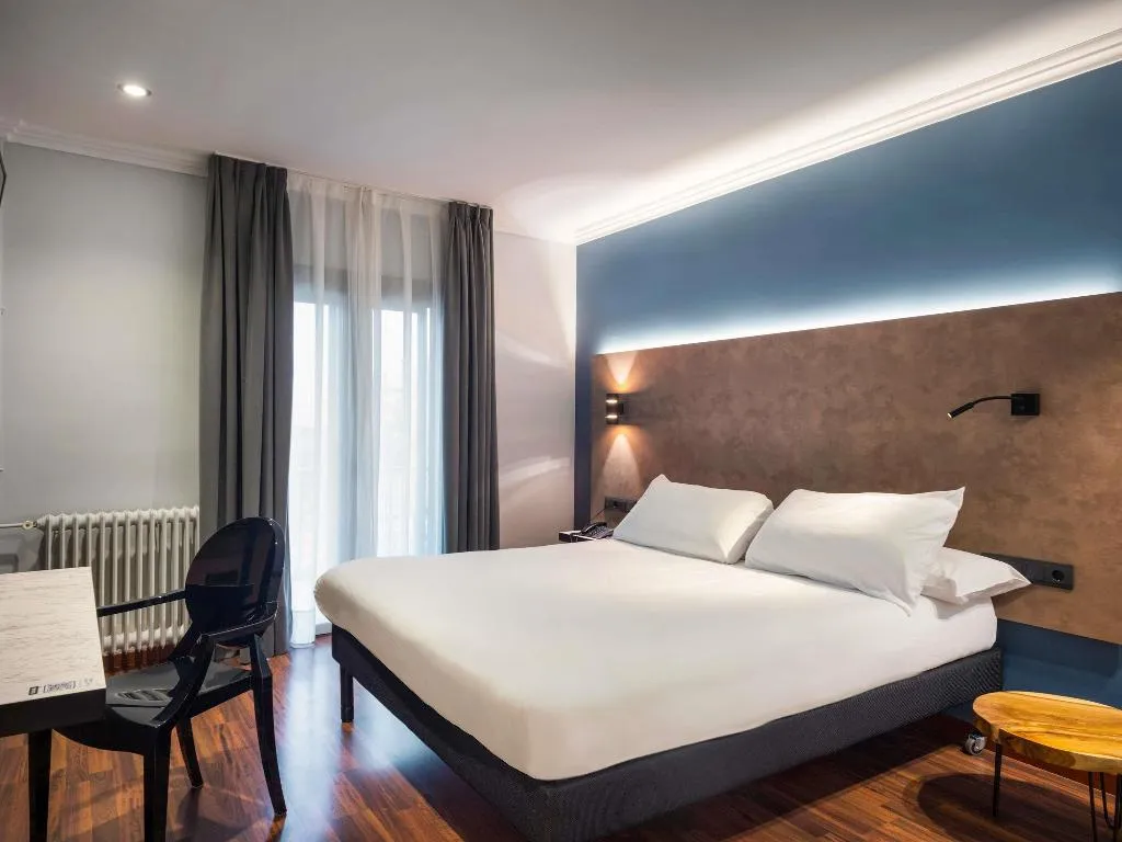 DOUBLE STANDARD Room, ibis Styles Figueres Ronda, Costa Brava
