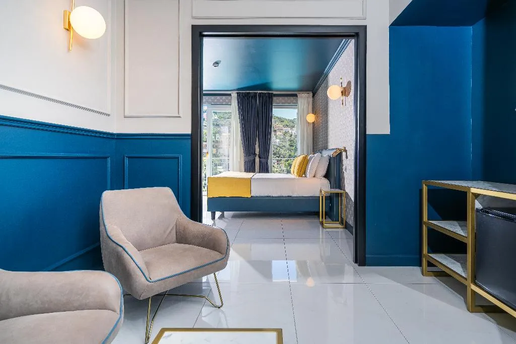 JUNIOR SUITE SEA VIEW WITH BALCONY Room, Mary Hotel, Naples
