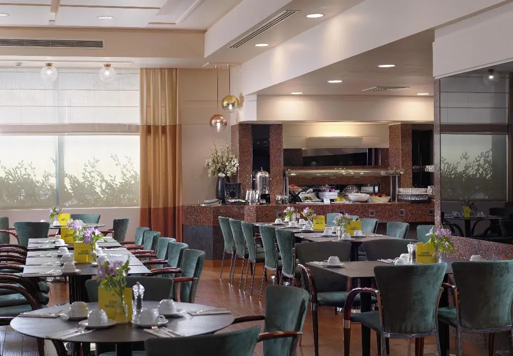 Restaurant, Holiday Inn Athens Attica Av. Airport West, Athens
