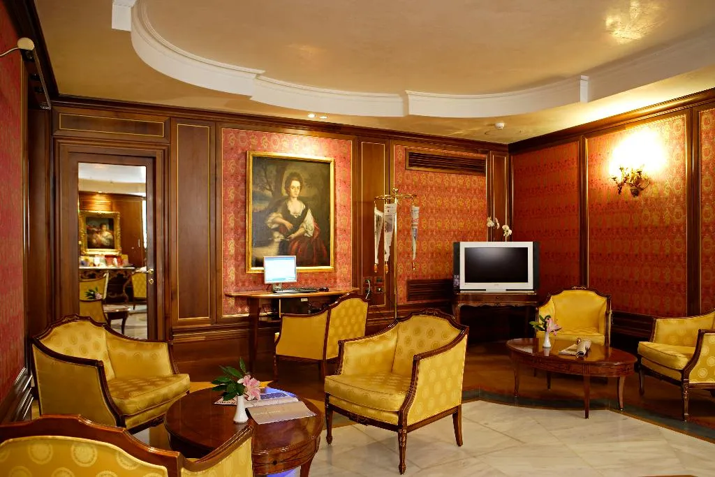 Lobby, Kette, Venice