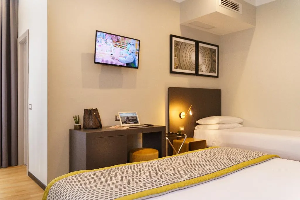 Double or Twin DELUXE Room, The Cross, Rome