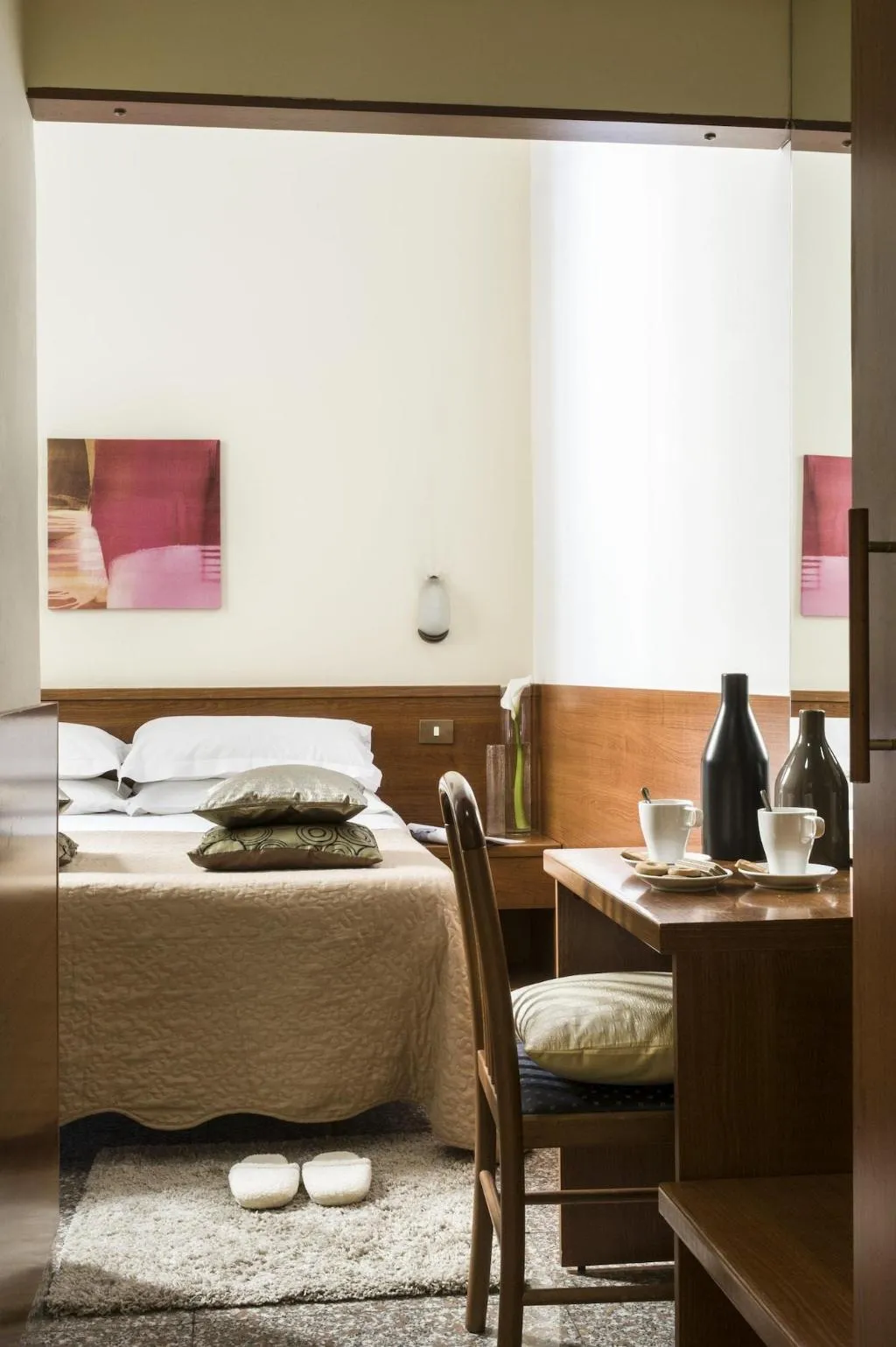 Room, Hotel Cervia, Naples