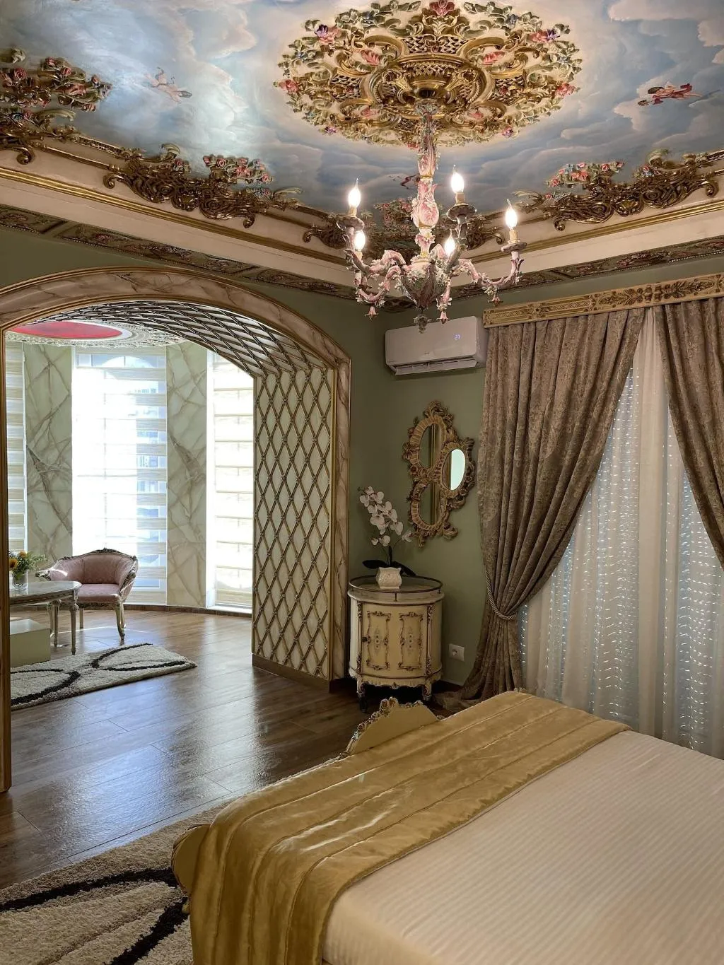 Room, Empire Hotel, Durres