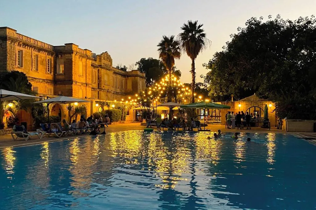 Pool, Sprachcaffe International Aparthotel Pembroke, Malta