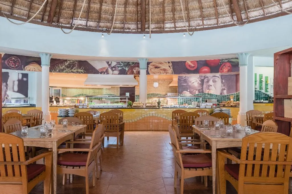 Restaurant, Iberostar Waves Paraiso del Mar All Inclusive, Cancun Area