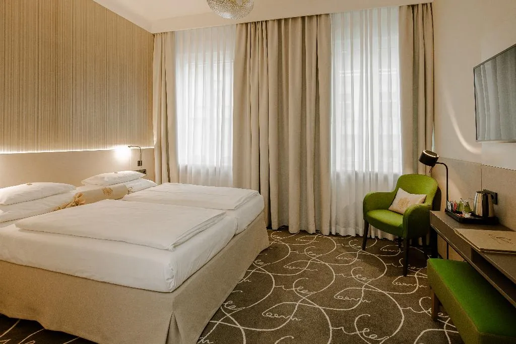 DOUBLE SUPERIOR Room, Erzherzog Rainer, Vienna