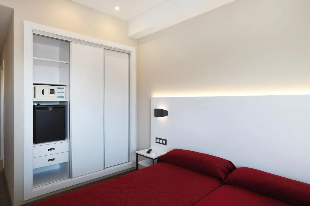 Double or Twin SUPERIOR CAPACITY 3 Room, Alameda, Costa Blanca