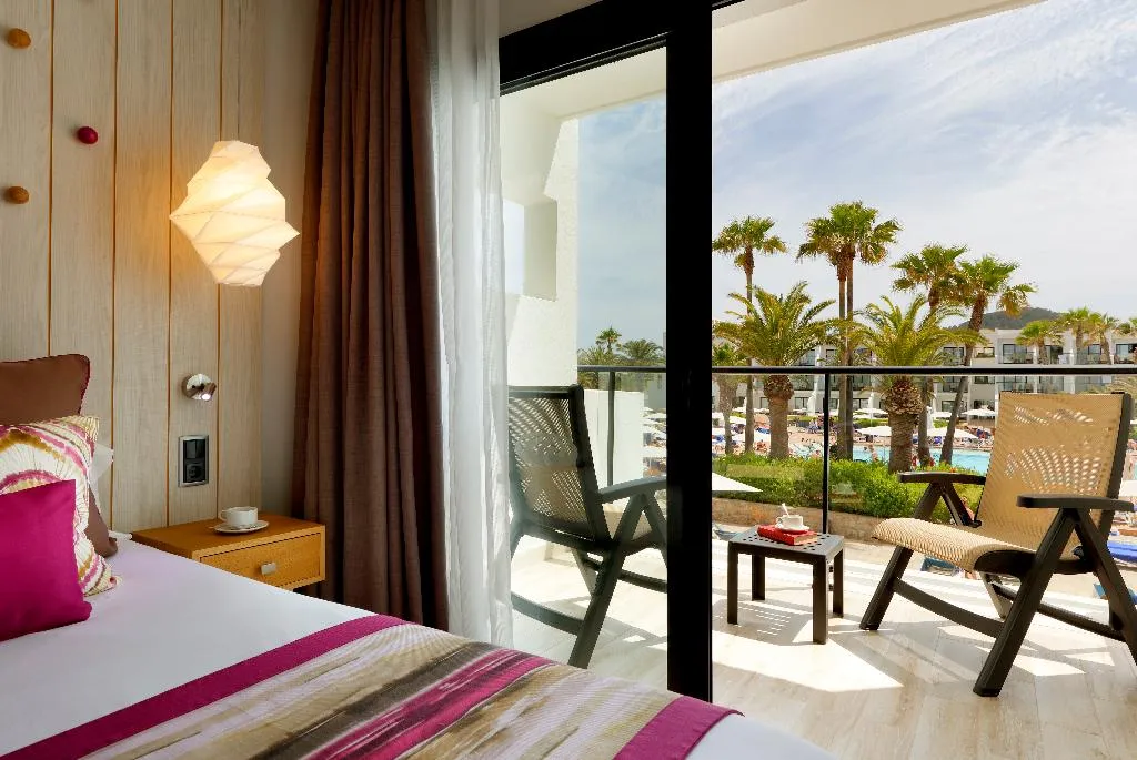 DOUBLE DELUXE POOL VIEW Room, Grand Palladium White Island Resort & Spa, Ibiza