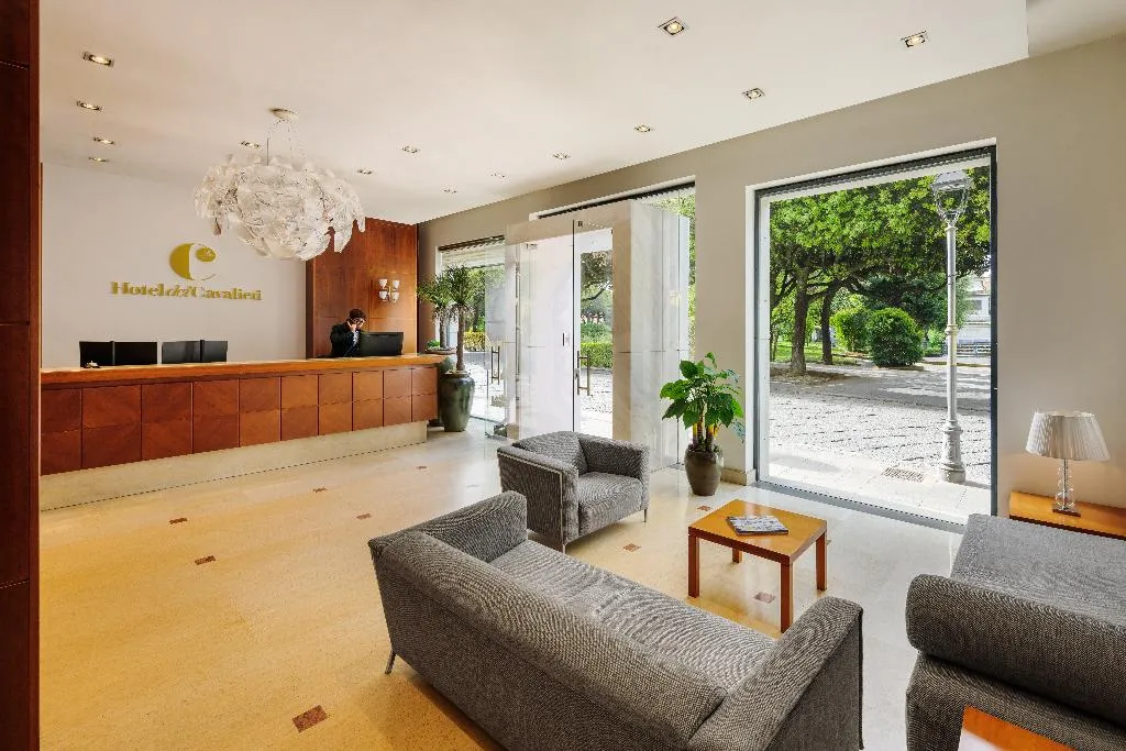 Lobby, Dei Cavalieri Caserta, Naples