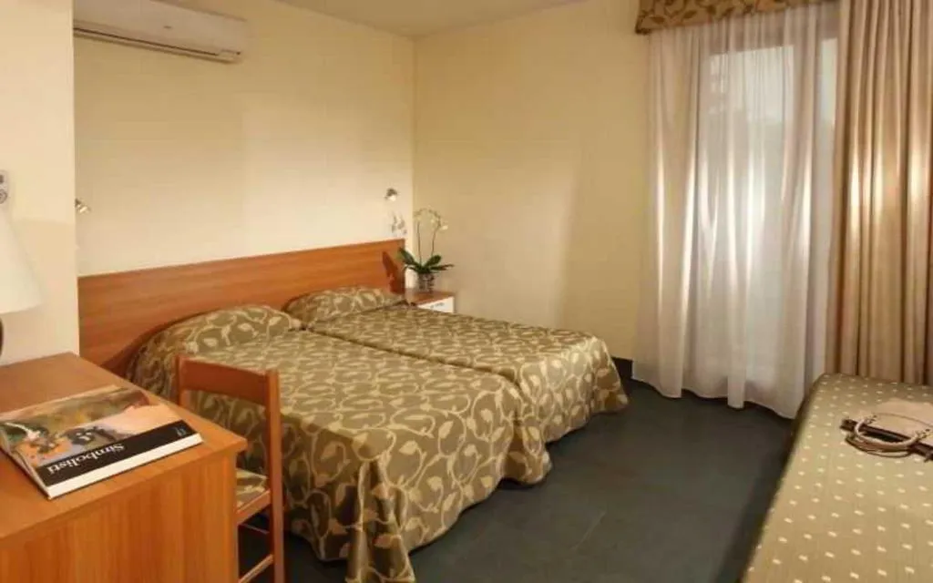 TRIPLE SUPERIOR Room, Ciampino Hotel, Rome