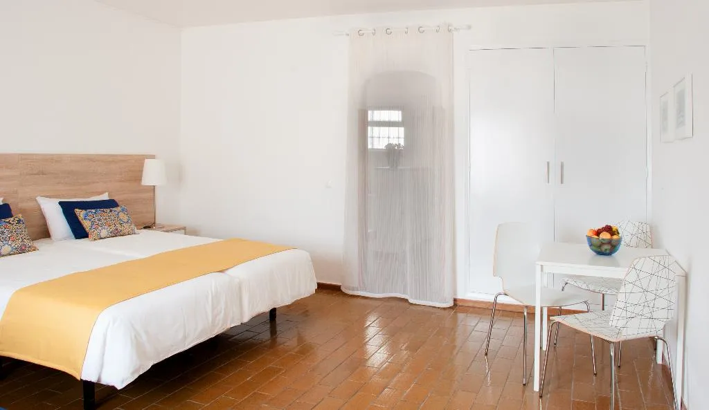 STUDIO CAPACITY 3 Room, Sollagos Studios, Algarve