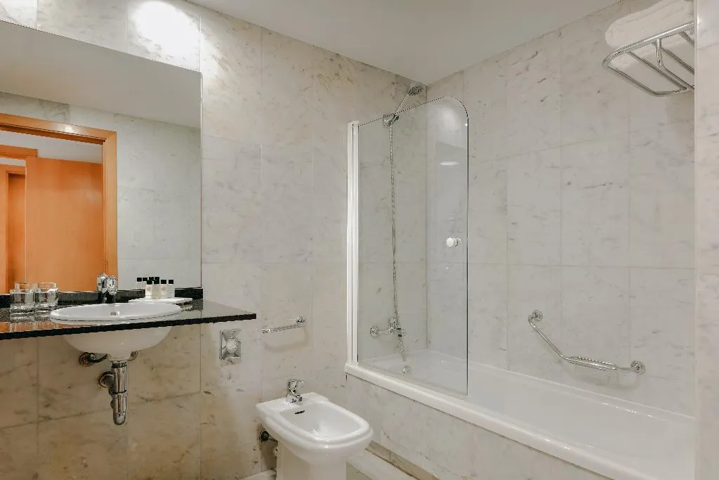 JUNIOR SUITE STANDARD Room, Catalonia Barcelona Beach, Barcelona
