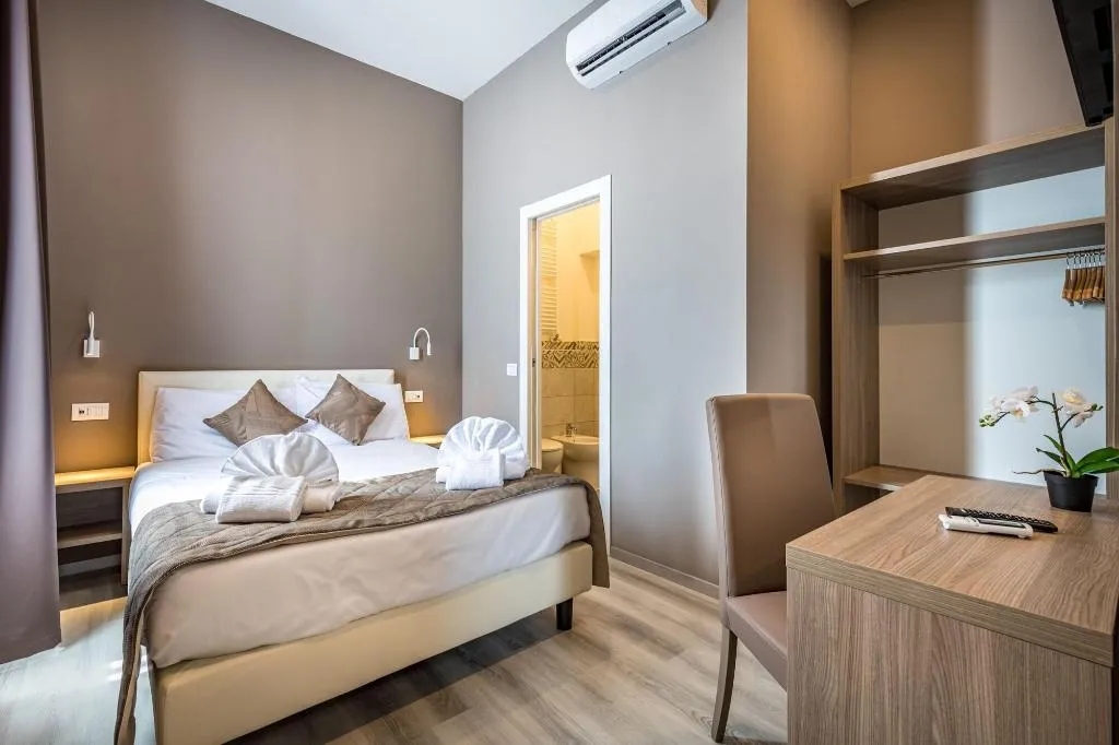 Room, B&B My Way, Florence