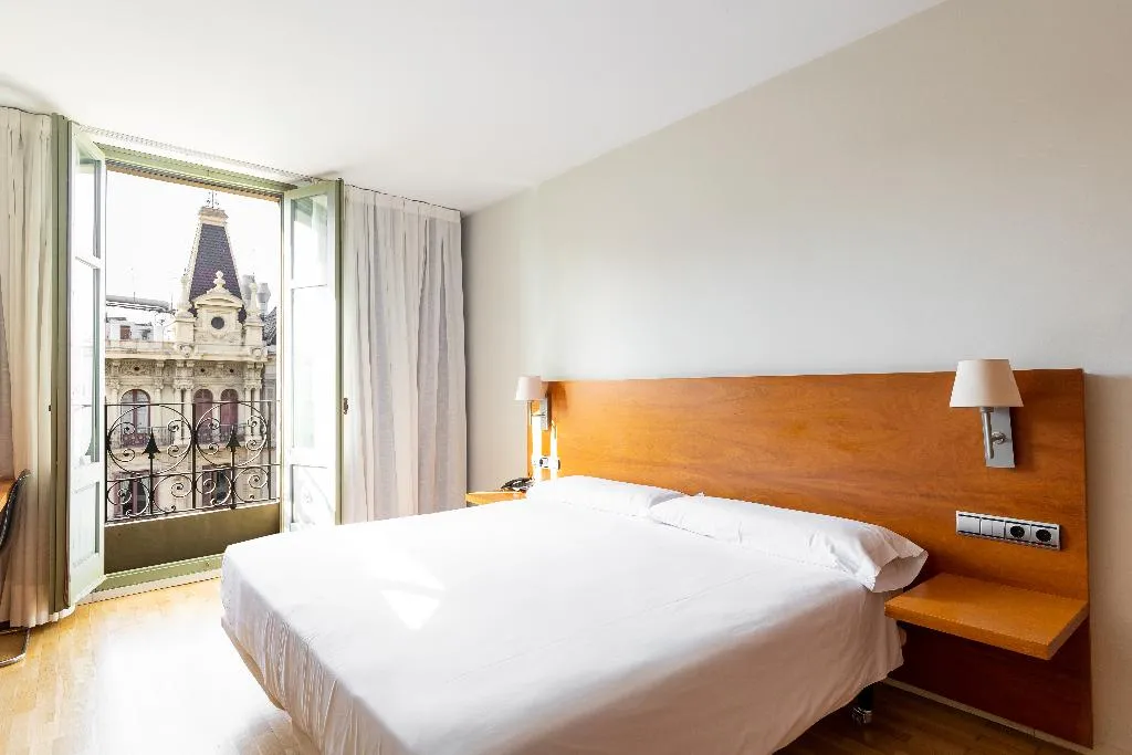 DOUBLE SINGLE USE WITH DOUBLE BED Room, Onix Rambla, Barcelona