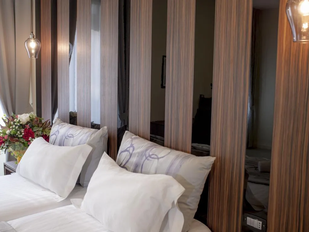 DOUBLE DELUXE Room, Palazzo Firenze, Naples