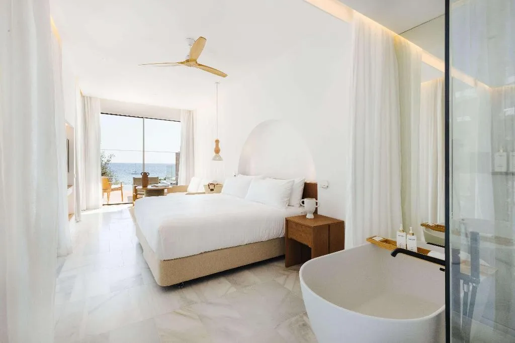 SUITE WITH PRIVATE POOL Room, Villa Le Blanc Gran Meliá Hotel, Menorca