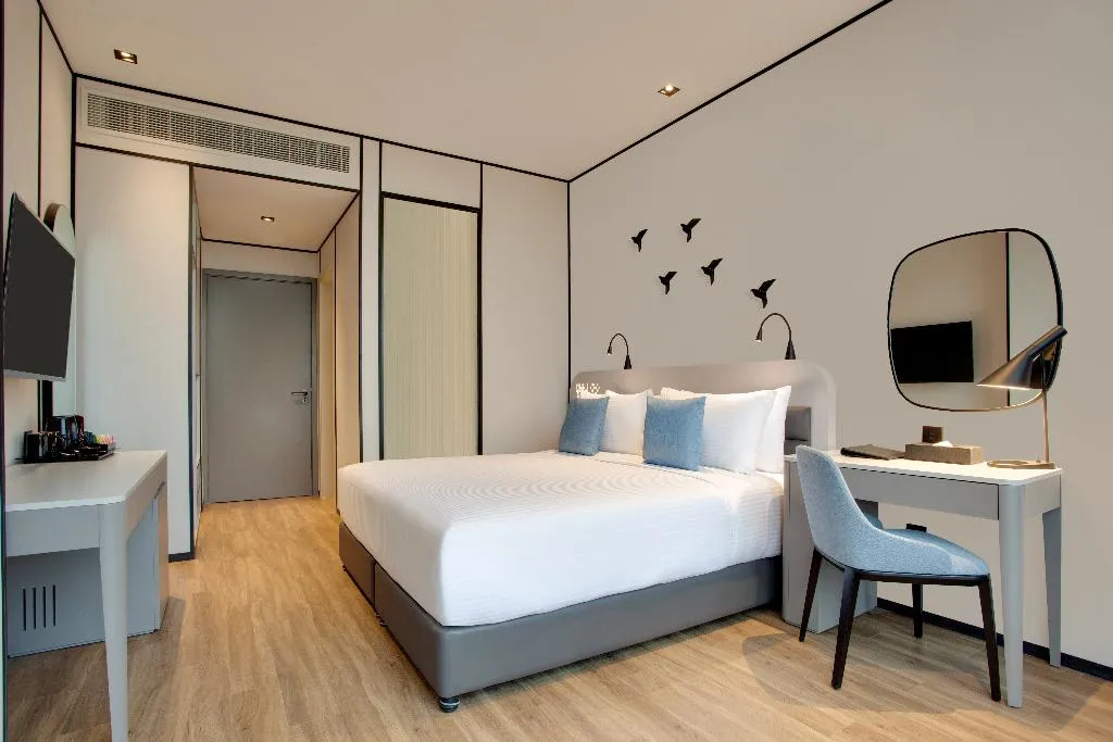 JUNIOR SUITE STANDARD Room, Lemon Tree Hotel Jumeirah, Dubai, Dubai