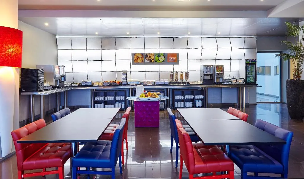 Restaurant, Holiday Inn Express Lisbon Airport, Lisbon